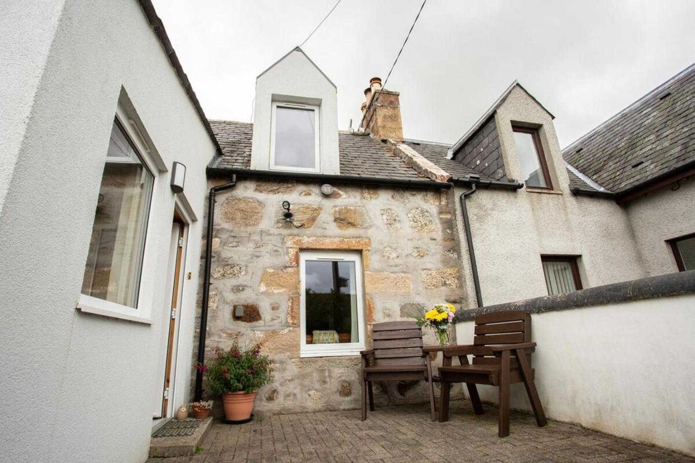 Mike'S 3-Bedroom Countryside Cottage Alness Εξωτερικό φωτογραφία